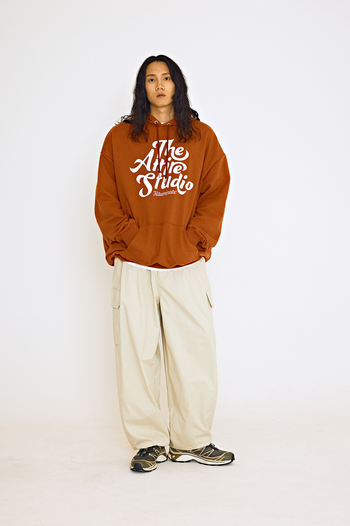 필루미네이트 23FW 컬렉션 모델 촬영: 빈티지와 스포티즘의 만남